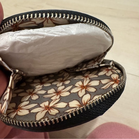 Vera Bradley Black Coin Purse with Floral Accent - Picture 4 of 4